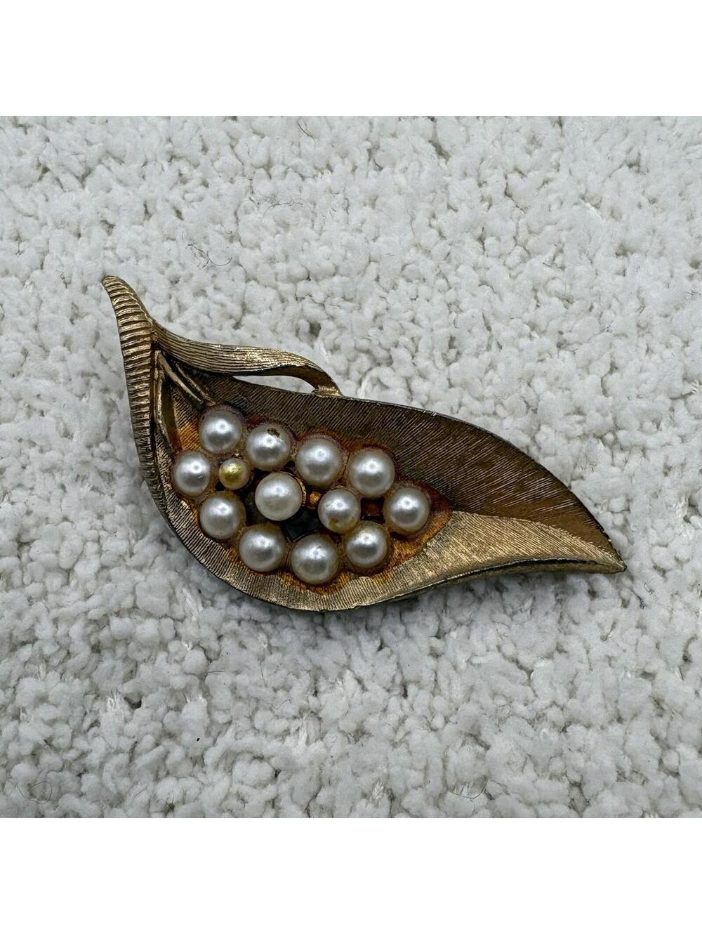 Vintage Gold Tone Leaf Brooch Faux Pearl Cluster Textured Mid Century Pin